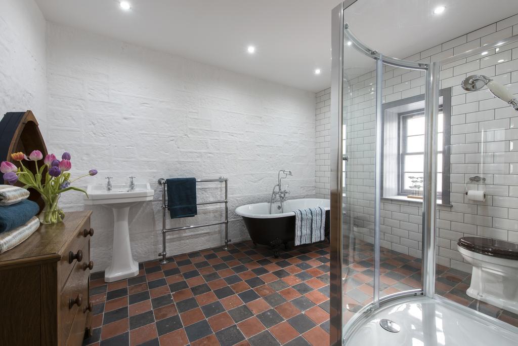 Tangle Tower Villa Inverness Ngoại thất bức ảnh